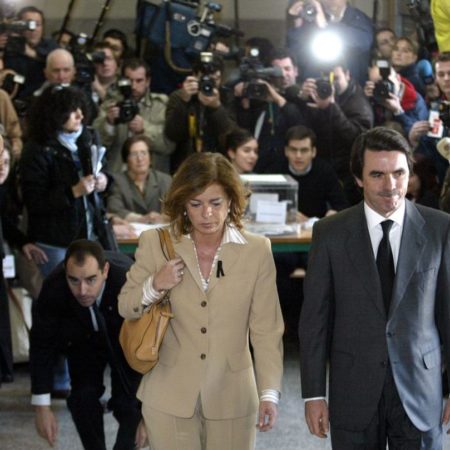 Caso Gürtel: El juez Pedraz cita a los peritos encargados del informe final sobre el cohecho en los Gobiernos de Aznar tras no entregarlo | España