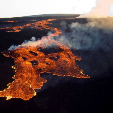 El volcán Mauna Loa entra en erupción por primera vez en casi 40 años | Internacional