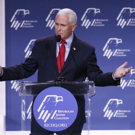 La fiscalía quiere que el exvicepresidente Pence testifique contra Trump por el asalto al Capitolio | Internacional