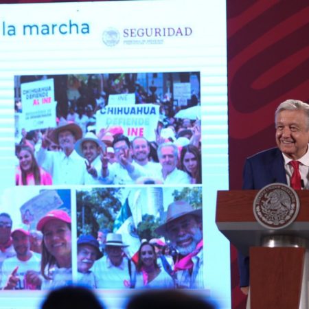 López Obrador critica las expresiones clasistas y racistas en la marcha contra su reforma electoral