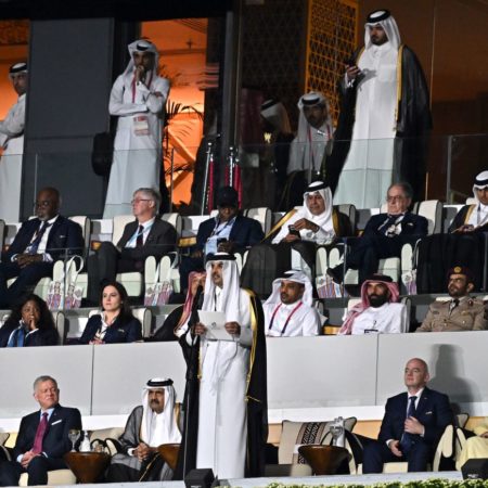 Mundial de Qatar 2022, últimas noticias en directo | Al Thani inaugura el torneo y celebra la “diversidad” en un palco sin apenas mujeres | Mundial Qatar 2022