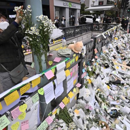 Seúl: Vivir y llorar en Itaewon, el barrio de Seúl de la tragedia de Halloween | Internacional