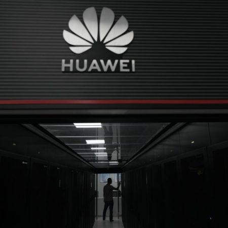 Washington veta la venta de productos de los fabricantes chinos Huawei y ZTE en Estados Unidos | Economía