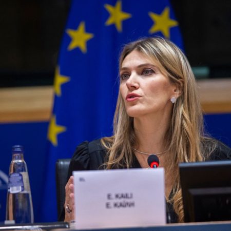 Eva Kaili: La líder del Parlamento Europeo suspende a la vicepresidenta de la Cámara señalada por el escándalo de los sobornos de Qatar | Internacional