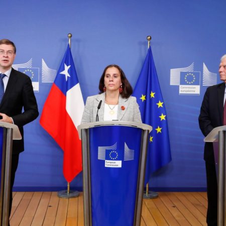 La UE envía una señal de acercamiento a Latinoamérica al firmar un nuevo acuerdo comercial con Chile | Internacional