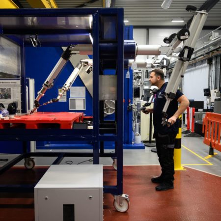 Los nuevos robots europeos podrían convertirse en los mejores aliados de los trabajadores, en lugar de ocupar sus puestos | Tecnología