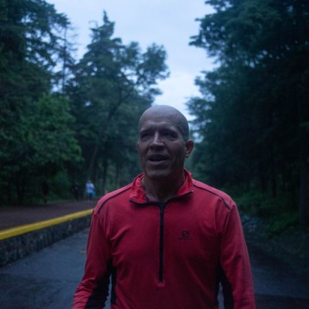 24 horas con Fabrizio Motta, el hombre que intentará escalar tres volcanes de México en un día