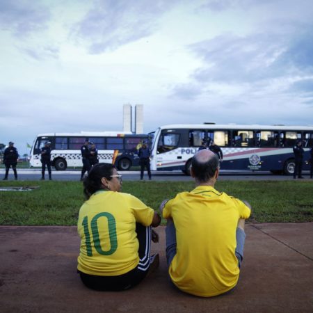 Bolsonaristas frustrados de vuelta a casa: “El Ejército traicionó a los patriotas” | Internacional