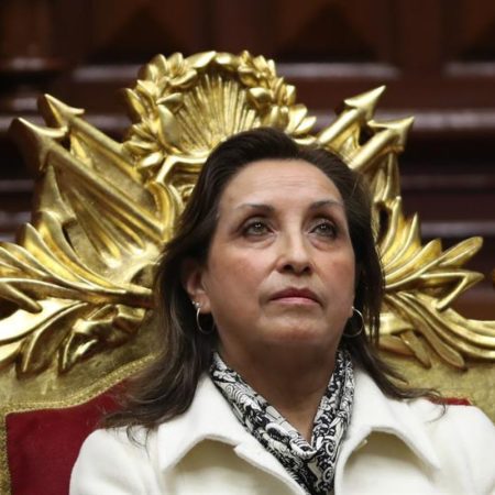 Boluarte presiona para adelantar las elecciones en Perú a octubre y cambiar la Constitución de 1993 | Internacional