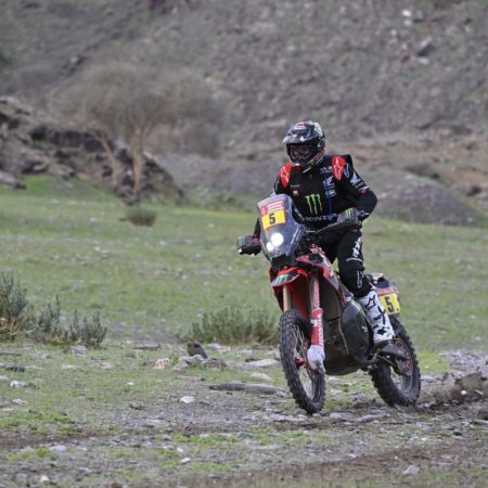 Joan Barreda se rompe un dedo del pie, pero quiere continuar en el Rally Dakar | Deportes
