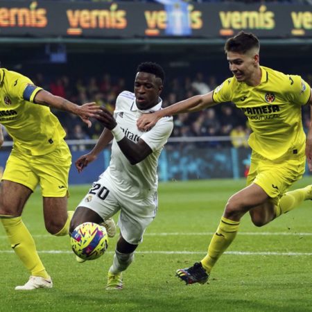 Los dos penaltis por manos bien pitados que no gustaron ni al Villarreal ni al Madrid | Deportes