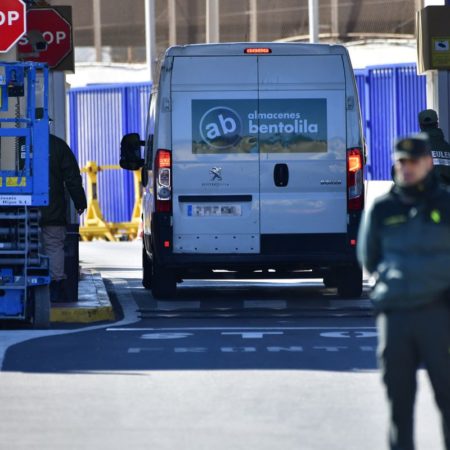 Marruecos pospone la apertura de las aduanas con Ceuta y Melilla hasta después de la cumbre de Rabat | España