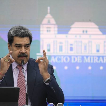 Un Maduro afianzado recibe el año con cambios en su Gabinete | Internacional