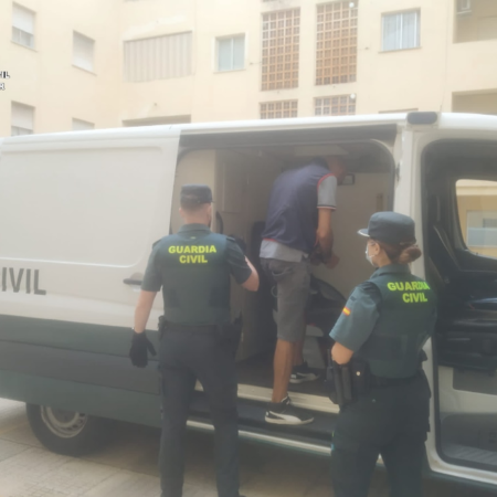 Una madre ayuda a detener a un grupo criminal que captaba y drogaba a niñas para abusar de ellas | Comunidad Valenciana