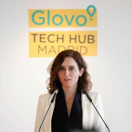 Ayuso se alía con la multisancionada Glovo para que distribuya gratis comida a personas vulnerables de Madrid | Madrid