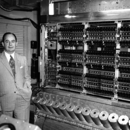 John von Neumann, el matemático que diseñó los ordenadores modernos | Café y teoremas | Ciencia