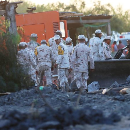 La recuperación de los cuerpos sepultados en la mina de Sabinas se retrasa al menos hasta diciembre