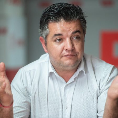 Una presunta trama de extorsión sume en el estupor al PSOE canario | España