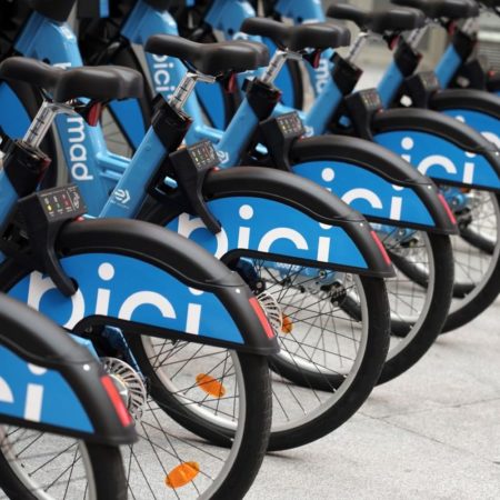 El nuevo BiciMad arranca con el sistema informático caído y entre quejas de los usuarios | Madrid