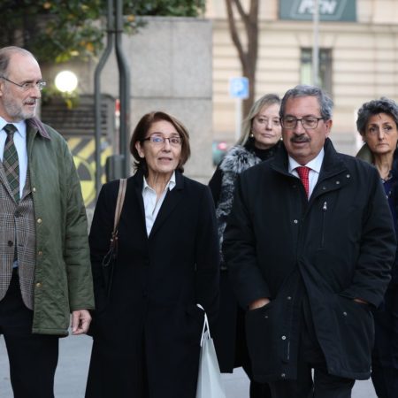 El presidente del Poder Judicial acepta la renuncia de la vocal Sáez, que dimitió por considerar “insostenible” la situación del órgano | España