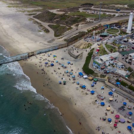 Playas sucias: Tres playas de Baja California se quedan fuera de la lista de 286 aprobadas por la Cofepris para bañarse en Semana Santa