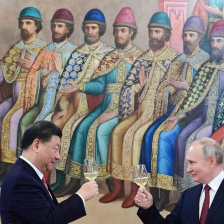 Putin sostiene que el plan de paz de China sirve de base para negociar si Ucrania lo acepta | Internacional