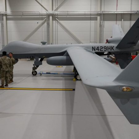 Un caza ruso provoca el derribo de un dron de vigilancia estadounidense sobre el mar Negro, según el Pentágono | Internacional