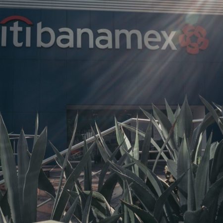 Banamex, la multimillonaria venta del banco milenario que no llega