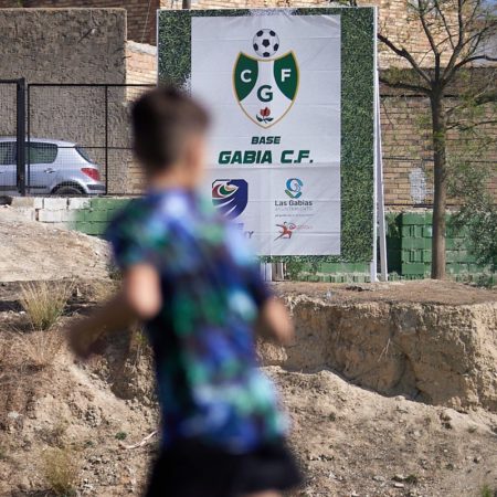 El sueño de ser futbolista profesional en Europa: ¿estafa o simple negocio? | España