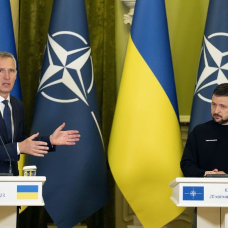 Guerra Ucrania – Rusia: últimas noticias en directo | Zelenski pide ayuda a Stoltenberg para que los países de la OTAN suministren a Kiev armas más potentes | Internacional