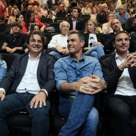 Sánchez equipara al PP con Vox por el “negacionismo climático” del discurso de Feijóo | España