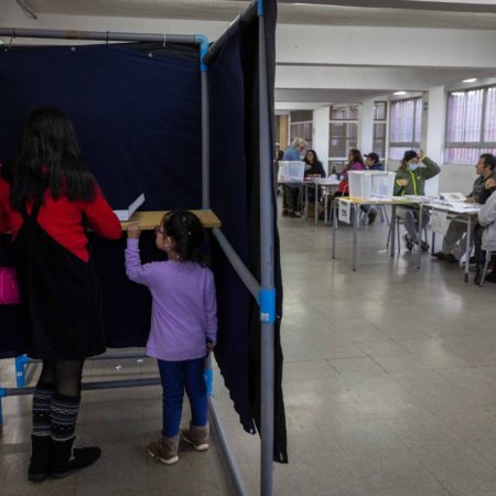 Elecciones de candidatos constituyentes en Chile 2023, en vivo | | El Partido Republicano apuesta por una Constitución “bastante similar” a la actual