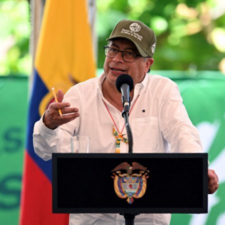El Gobierno de Petro suspende el cese al fuego con una de las disidencias de las FARC por la masacre de cuatro jóvenes indígenas