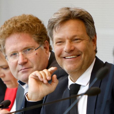 El ministro de Economía alemán destituye a su mano derecha en medio de un escándalo de presunto nepotismo | Internacional