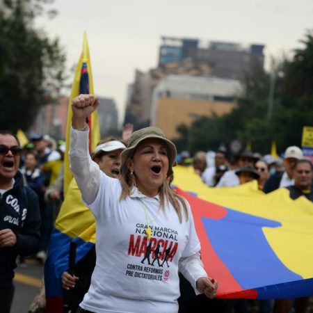 El rumor de fondo de un golpe de Estado a Petro: ruido de sables en la democracia más estable de América Latina