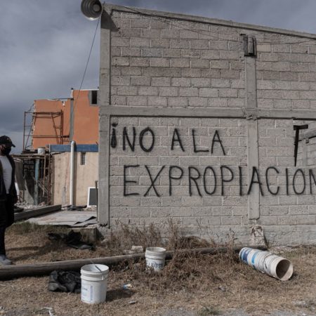 López Obrador ordena la expropiación de terrenos en el Estado de México para ampliar el tren suburbano hacia el AIFA