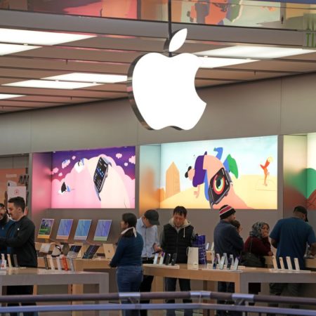 Los resultados de Apple superan las previsiones gracias a la fortaleza de las ventas de iPhones | Economía