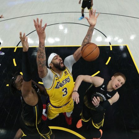 Playoffs de la NBA: Anthony Davis brilla en el primer triunfo de los Lakers sobre Golden State | Deportes